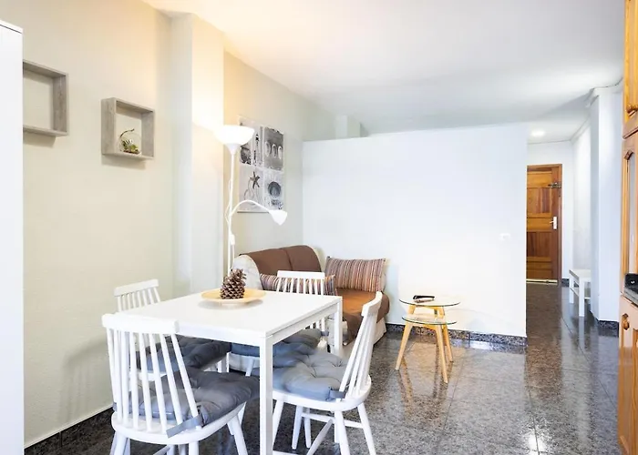 Dialez Holidays - Pris Paradise アパート